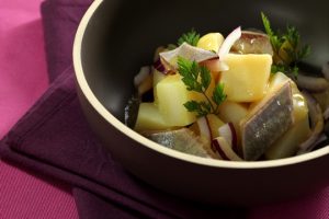 Lire la suite à propos de l’article Salade de harengs aux pommes